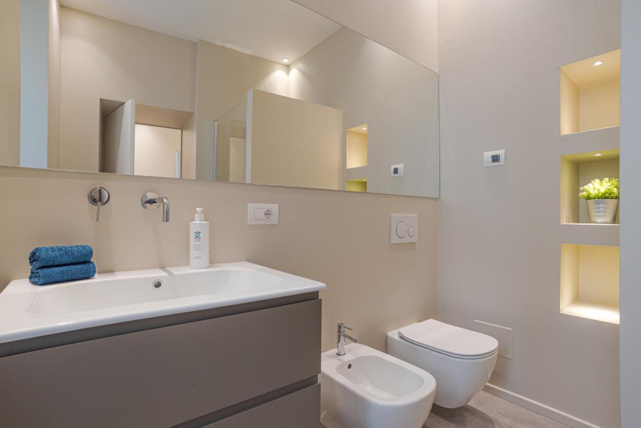 Suite Del Vescovo - By Myhomeincomo Exteriör bild